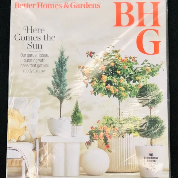 Better Homes and Gardens Magazine NEW - April 2024! STILL IN PLASTIC WRAP !! - Picture 1 of 3